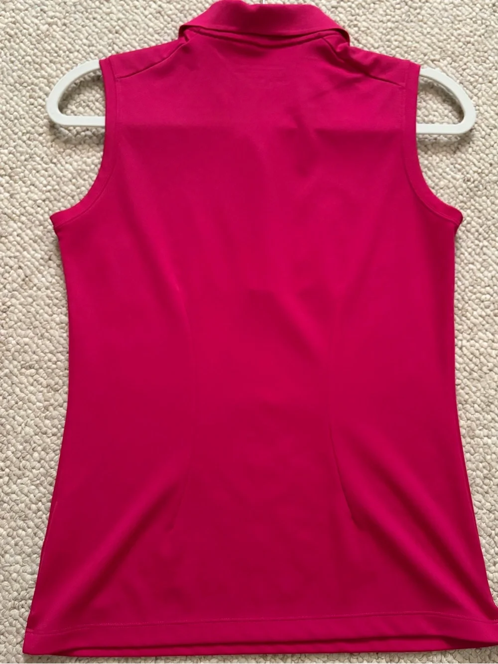Ladies NIKE golf sleeveless top, size small